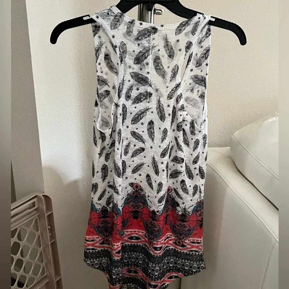 Boho Feather Print Racerback Top - Picture 5 of 9